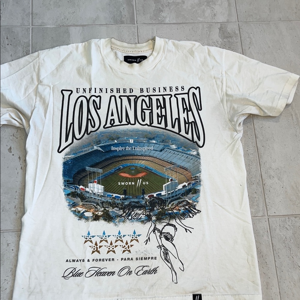 Empyre White Graphic Tee with Blue and Black Design